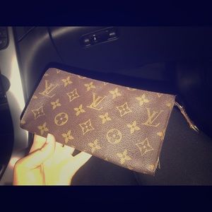 Louis Vuitton Pochette
